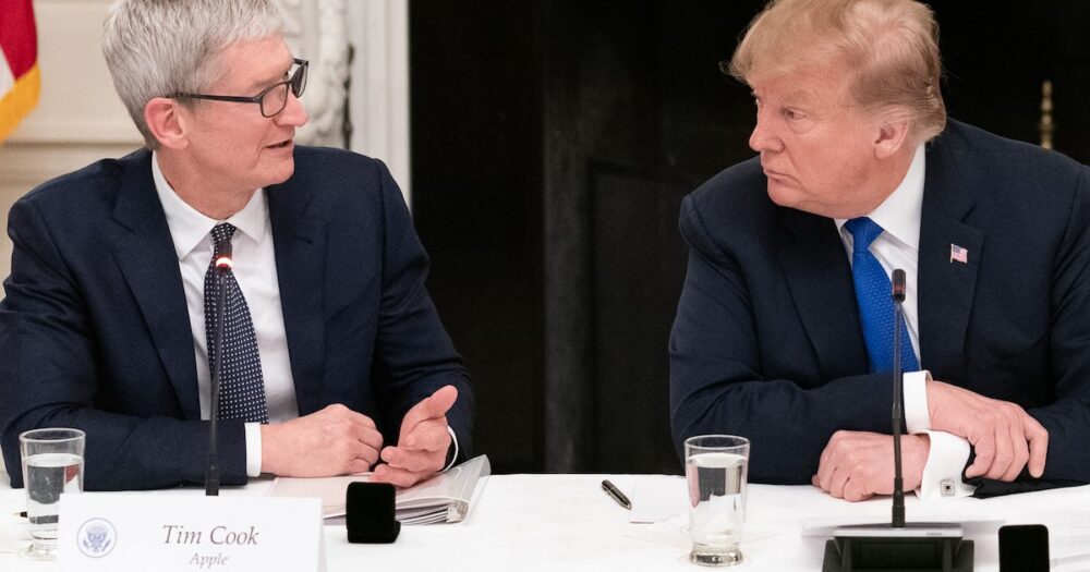 Tim Cook Donald Trump Apple